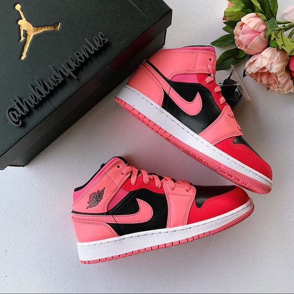 Air Jordan 1 Mid NWT - Picture 2 of 12